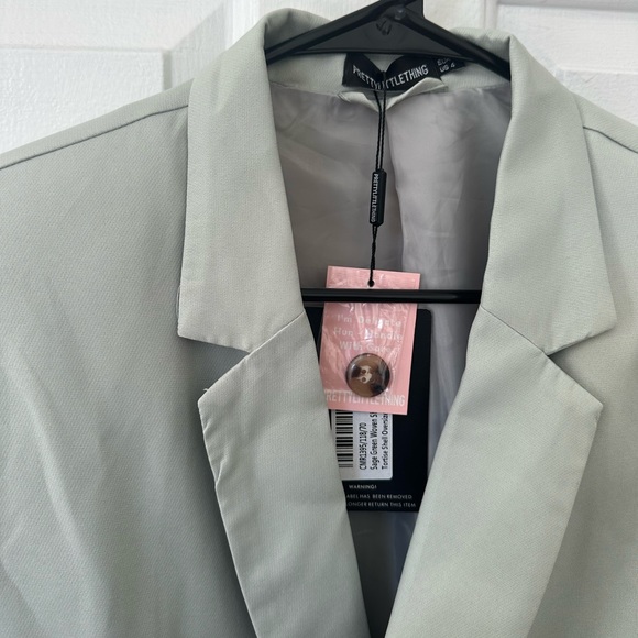 Oversized Boyfriend Blazer - Picture 2 of 3